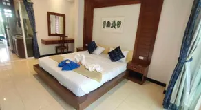 PHADEE APARTMENT - Image 2