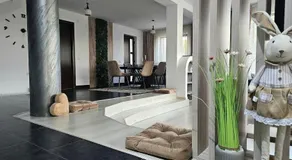 Brit House Pitesti - Image 4