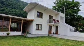 Renate House - Image 5
