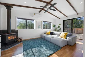 Bright & Homely Loch Sport Hideaway - Image 2