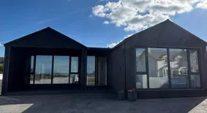 Rockview House & Villas Sleeps 30, 4 properties - 16 bed & outdoor sauna - Image 2