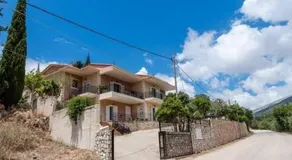 Panos Apartment - Image 5