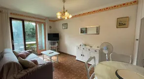 4PA44 appartement avec piscine et parking - Image 2