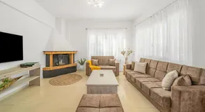 Maela Luxury Suite - Image 2
