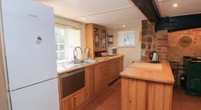 Plush Cottage - Image 4