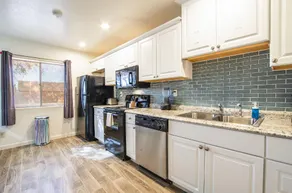 The Avenida Condominiums - Image 5