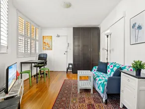 Convenient Studio in Trendy Inner-City Suburb - Image 5