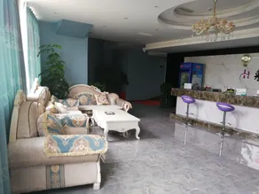 Caihe Theme Hotel - Image 3