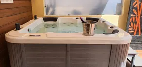Beautiful duplex with jacuzzi - Image 5