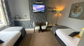 Wheldale Hotel - Image 2