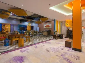 Yuexiang Hotel Kunming - Image 2