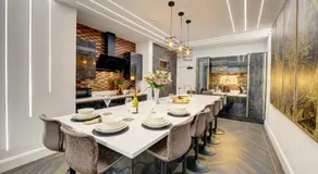 Swish Luxury Holiday Apartments - Image 3
