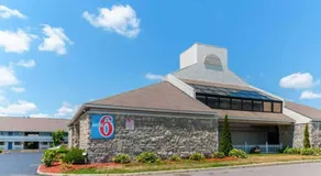 Studio 6 Southgate MI Detroit - Image 3