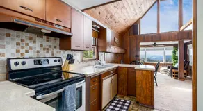 Mountain chalet w hot tub & private balcony - Image 2
