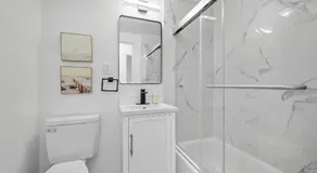 Pittsburgh Shadyside 1D Stylish and Cozy Private Bedroom with Shared Bathroom - Image 2