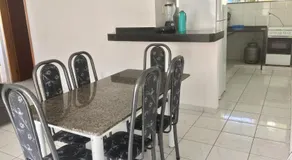 Beverly Hills Flat - Image 3
