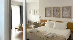 Hotel Solaris - Image 3