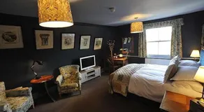 The Lamb Inn - Image 2