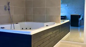 Almog Haifa Israel Apartments מגדלי חוף הכרמל - Image 5