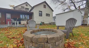 Huge historic, w/large yard & close to beach - Image 3