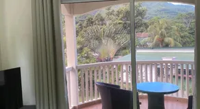 Flower Garden Self-Catering Apartments - Image 2