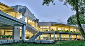 Villas Holidays - Image 2