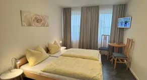 Hotel Hildesheimer Hof - Image 2
