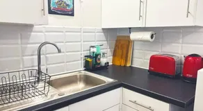 Apartment in Epsom With Free Parking - Image 5