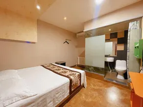 Classic Hotel - Image 2