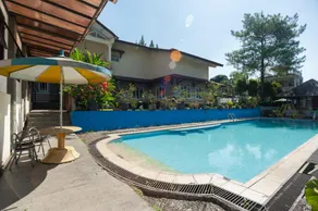 Urbanview Hotel Syariah Villa SM Cisarua Puncak by RedDoorz - Image 2