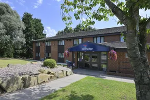 Travelodge Hartlebury - Image 4