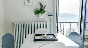 Room with 360° view overlooking Lake Geneva and Alps - Image 3