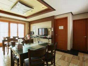 Plus Motel - Image 3