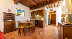 Podere Vergianoni immersed in Chianti with swimming pool - Image 3