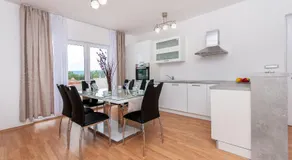 Apartman Mira- Omis - Image 4