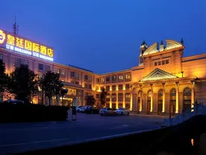 Royal International Hotel - Image 5