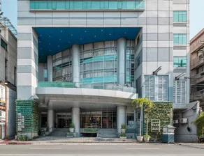Greenhills Elan Hotel Modern - Newly Renovated - Image 5