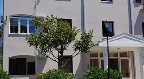 Small Oasis Apartment - Image 5