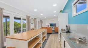 Horizon Holiday Apartments - Image 3