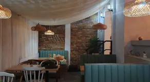 Freyja Hostal Boutique - Café Bistró - Image 2