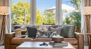 Stunning 5BR Villa Large Hot Tub & Scenic Yard - Image 3