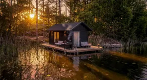 The Floating Lodge - Image 4