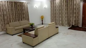 Beautiful single room available in a villa - Image 4