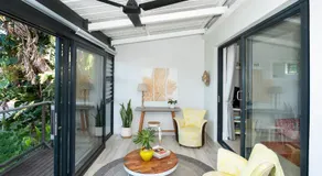 The Beach Bungalow - Image 2