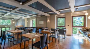 Alter Hotel - Image 5