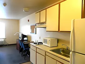WoodSpring Suites Bentonville - Image 4