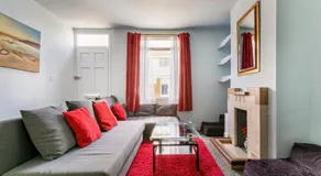 Central Beach Cottage - outside conservation area, minutes walk to all amenities - Image 2