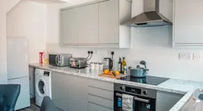 Cosy home near NEC, BHX Bullring & Solihull - Image 2