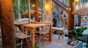 Rustic Stone House with Beach Access - Image 3