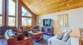 Spacious home near resorts with private hot tub shared pool & new furnishings - Image 3